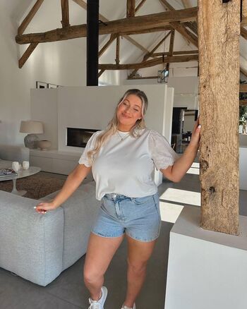 Carys whittaker page leaked private photo uncensored HD quality