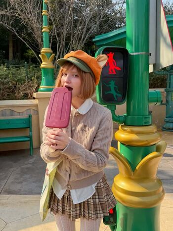 Catiescos  page leaked private photo uncensored HD quality