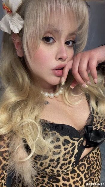 Celina x  page leaked private photo uncensored HD quality