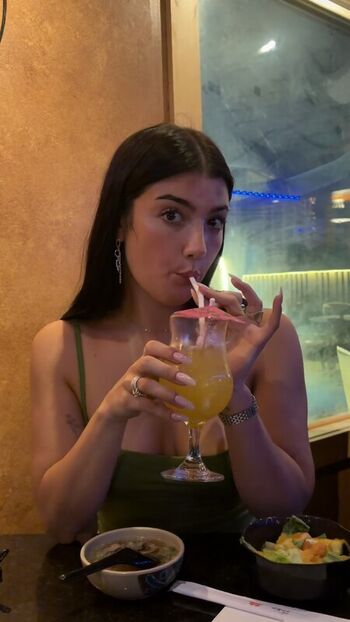 Charli d amelio  page leaked private photo uncensored HD quality