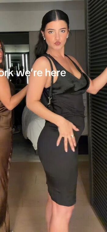Charli d amelio  page leaked private photo uncensored HD quality