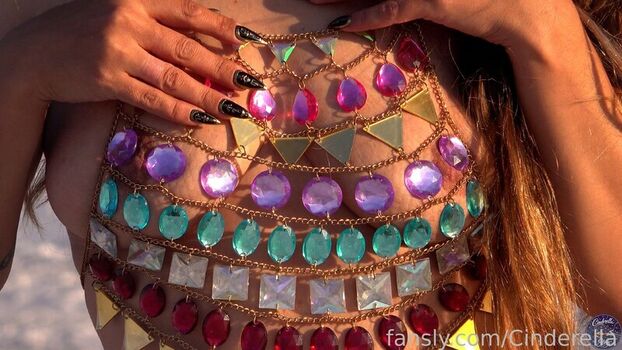 Cinderella girl  page leaked private photo uncensored HD quality