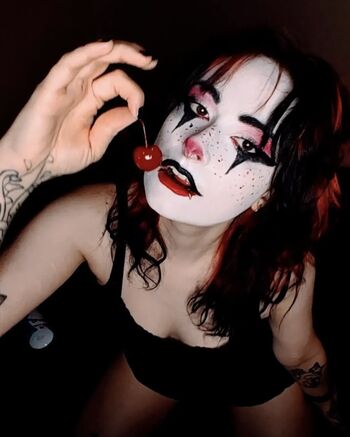 Clown girls leaked private photo uncensored HD quality