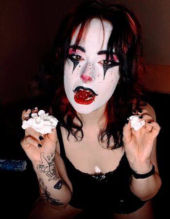 Clown girls leaked private photo uncensored HD quality