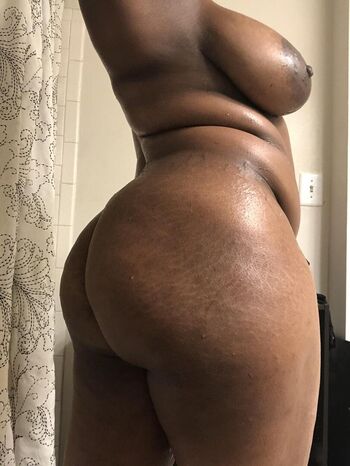 Curvymilftwinkletoes leaked private photo uncensored HD quality