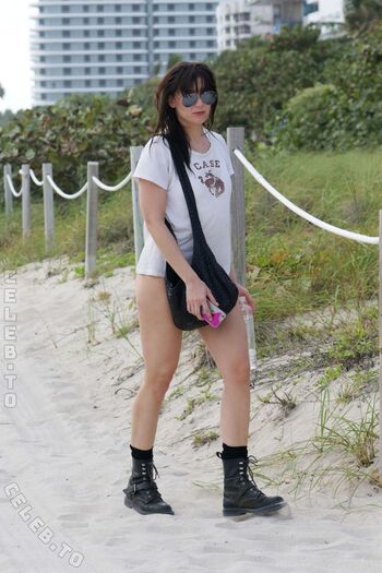 Daisy lowe page leaked private photo uncensored HD quality