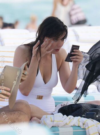 Daisy lowe page leaked private photo uncensored HD quality