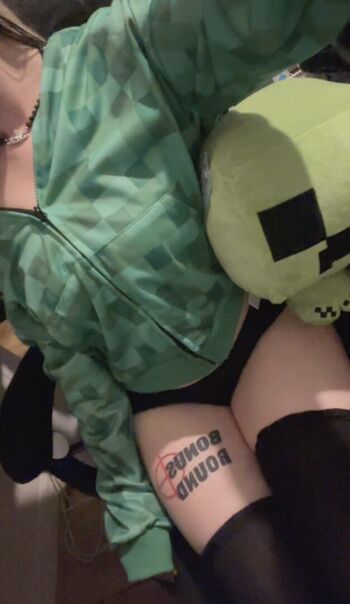 Delusionalshne leaked private photo uncensored HD quality
