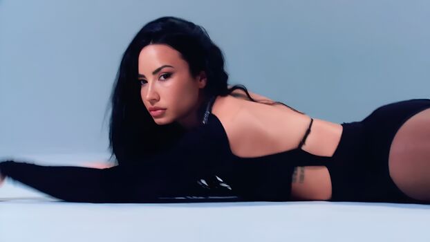 Demi lovato page leaked private photo uncensored HD quality