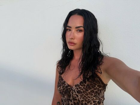 Demi lovato page leaked private photo uncensored HD quality