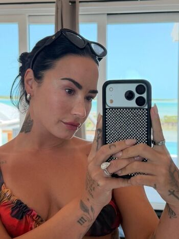 Demi lovato leaked private photo uncensored HD quality