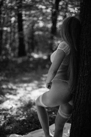 Doris sensual leaked private photo uncensored HD quality
