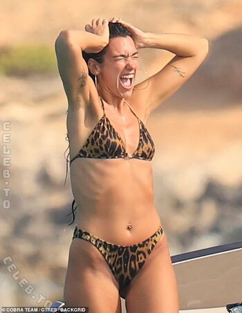 Dua lipa  page leaked private photo uncensored HD quality