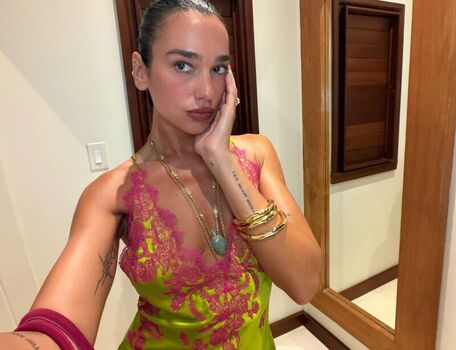Dua lipa  page leaked private photo uncensored HD quality