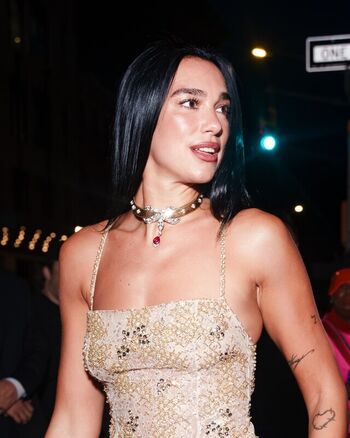 Dua lipa  page leaked private photo uncensored HD quality