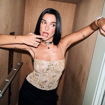 Dua lipa  page leaked private photo uncensored HD quality