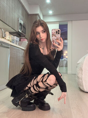 Duckie cos  page leaked private photo uncensored HD quality