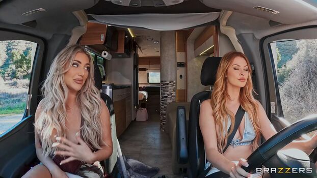 Elly clutch  page leaked private photo uncensored HD quality