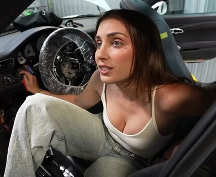Emelia hartford page leaked private photo uncensored HD quality