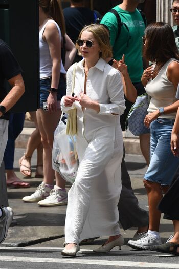 Emilia clarke page leaked private photo uncensored HD quality