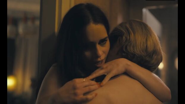 Emilia clarke page leaked private photo uncensored HD quality