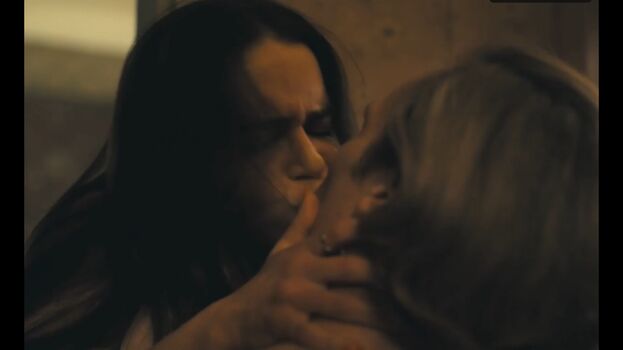 Emilia clarke page leaked private photo uncensored HD quality