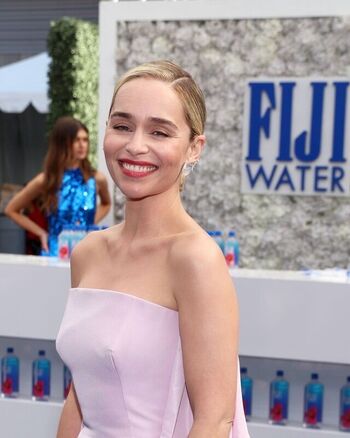 Emilia clarke leaked private photo uncensored HD quality