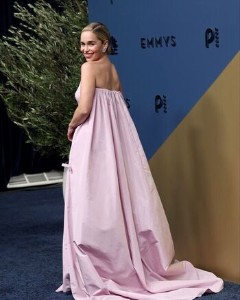 Emilia clarke leaked private photo uncensored HD quality