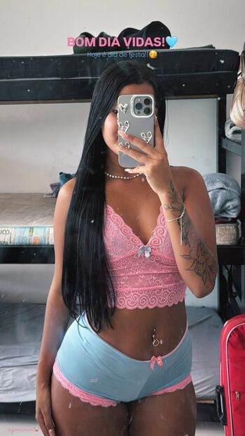 Emillyvazof leaked private photo uncensored HD quality