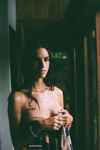 Emily feld  page leaked private photo uncensored HD quality