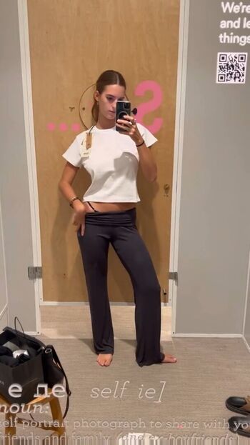 Emily feld  page leaked private photo uncensored HD quality