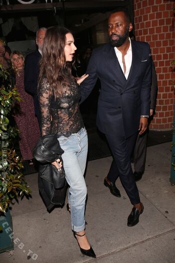 Emily ratajkowski  page leaked private photo uncensored HD quality