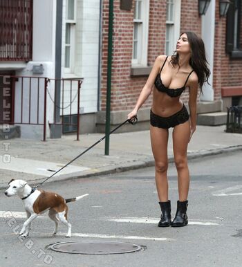 Emily ratajkowski  page leaked private photo uncensored HD quality