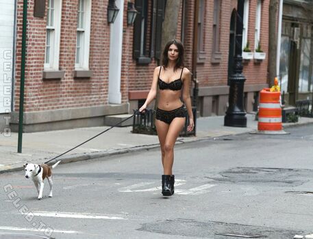 Emily ratajkowski  page leaked private photo uncensored HD quality