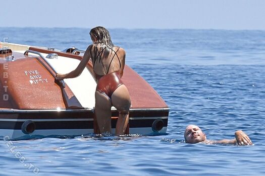 Emily ratajkowski  page leaked private photo uncensored HD quality