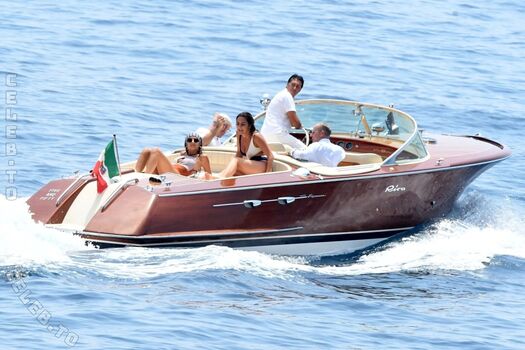 Emily ratajkowski  page leaked private photo uncensored HD quality