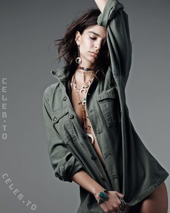 Emily ratajkowski  page leaked private photo uncensored HD quality