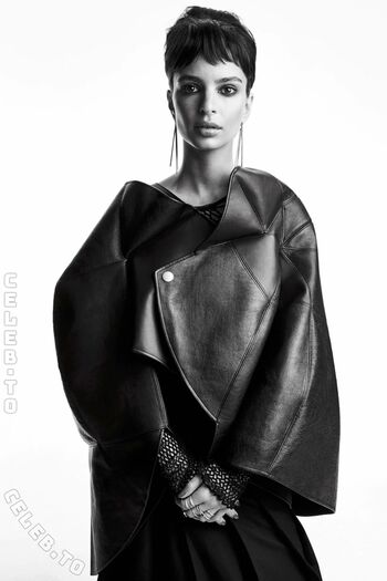 Emily ratajkowski  page leaked private photo uncensored HD quality