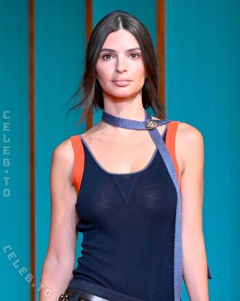 Emily ratajkowski leaked private photo uncensored HD quality