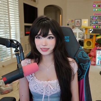 Emiru  page leaked private photo uncensored HD quality