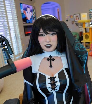 Emiru  page leaked private photo uncensored HD quality
