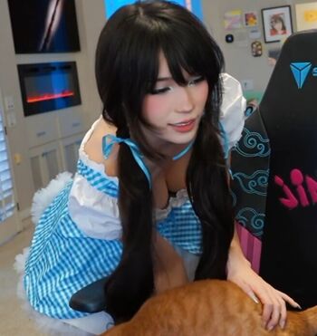 Emiru  page leaked private photo uncensored HD quality