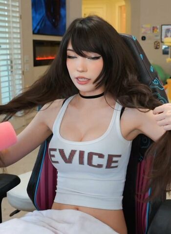 Emiru  page leaked private photo uncensored HD quality