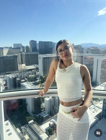 Emma rose leaked private photo uncensored HD quality