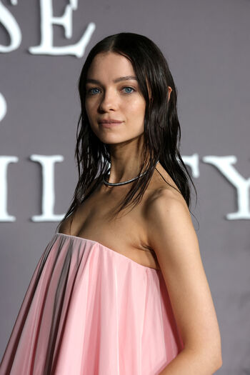 Esme creed miles leaked private photo uncensored HD quality