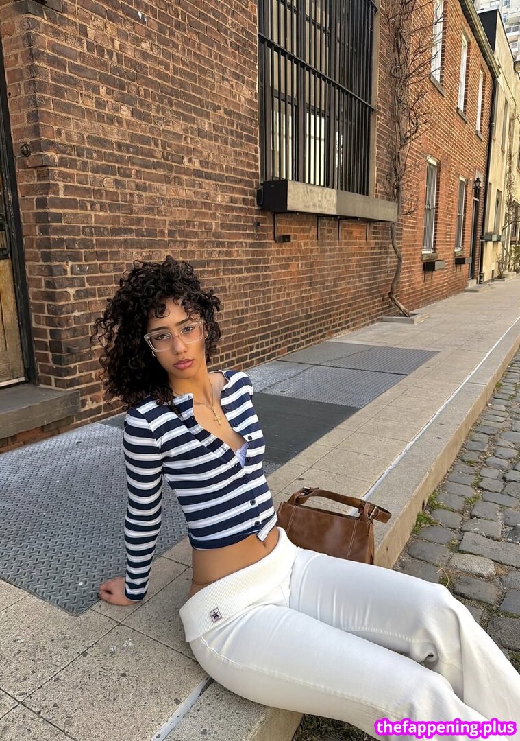 Livvy dunne leaked private photo uncensored HD quality