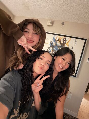 Extraemily leaked private photo uncensored HD quality