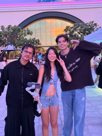 Extraemily leaked private photo uncensored HD quality