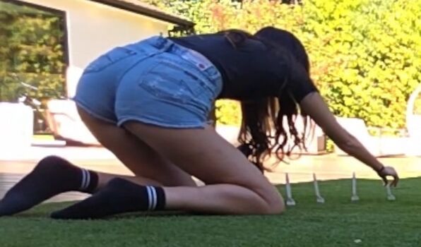 Extraemily leaked private photo uncensored HD quality