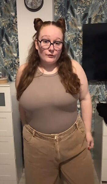 Fannyjhsz page leaked private photo uncensored HD quality
